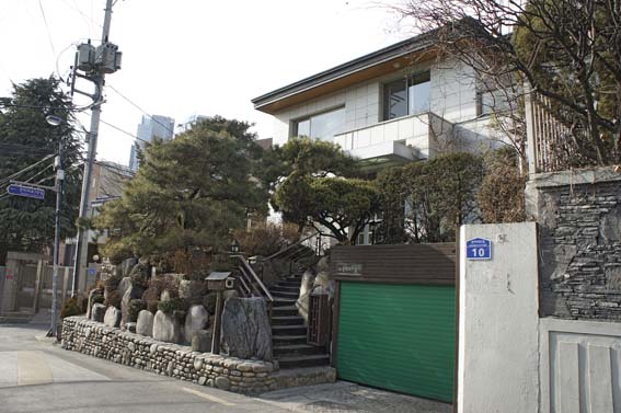 Salon The 문 이미지
